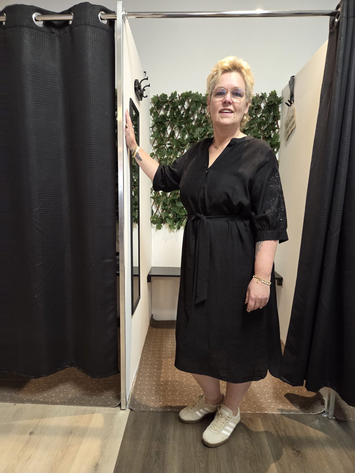 Zwarte jurk  Capriella Exxcelent