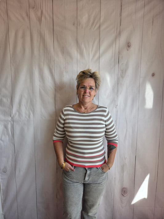 Truitje taupe/wit met koraalkleurige streep