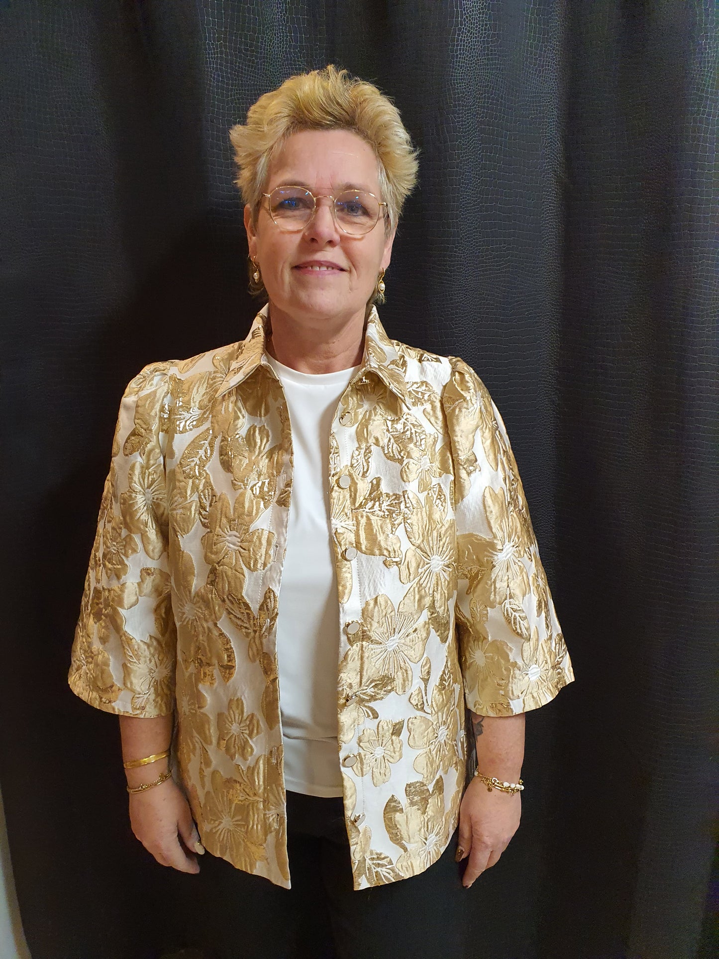 Jasje  kiranne zand/camel met bloemen Exxcelent